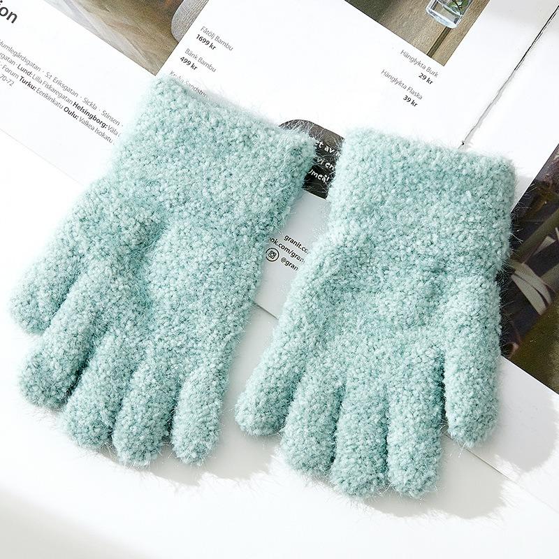 

Winter children baby children solid color warm knitted fleece gloves baby five fingers candy color simple one size fits all зелёный