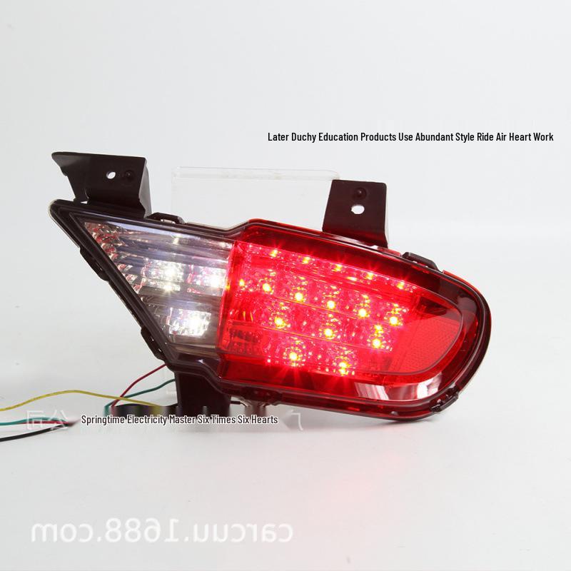 Mitsubishi Pajero Sport Rear Bumper Light (Red Housing) 2011-2016