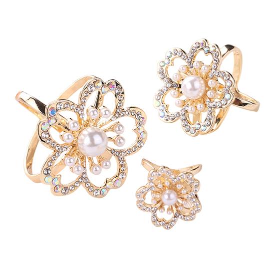 

3Pcs/Set Flower Scarf Ring Elegant Silk Scarf Rings Rhinestone Scarf Clip Rings for Women Neckerchiefs Shawls D
