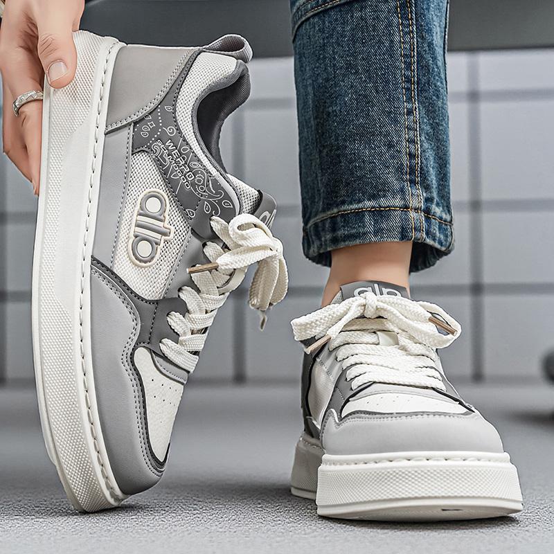 New Men's Classic Four Seasons Fashion Low Top Skateboarding Shoes Comfortable Soft Sole Sneakers