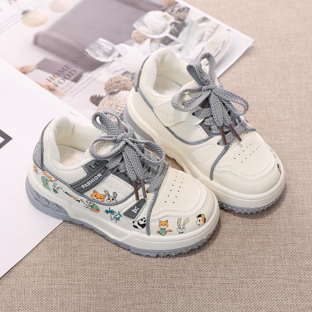 Versatile children's sneakers2026Spring new collection: cute cartoon graffiti casual sneakers for girls, featuring soft, cushioned soles and a