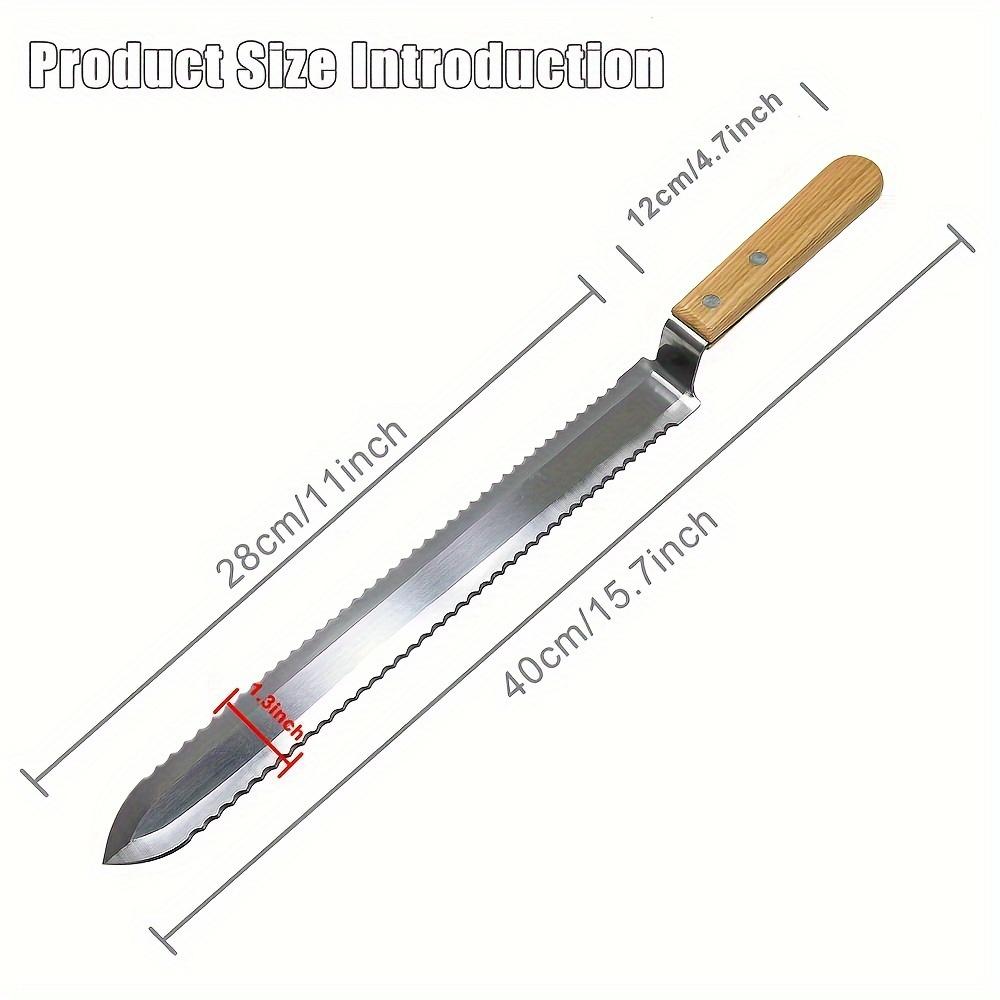 Ein Honigschneider mit Holzgriff, mit doppelseitigen Zähnen und einem Z-förmigen Design, geeignet zum Schneiden von Honig und Wachs.