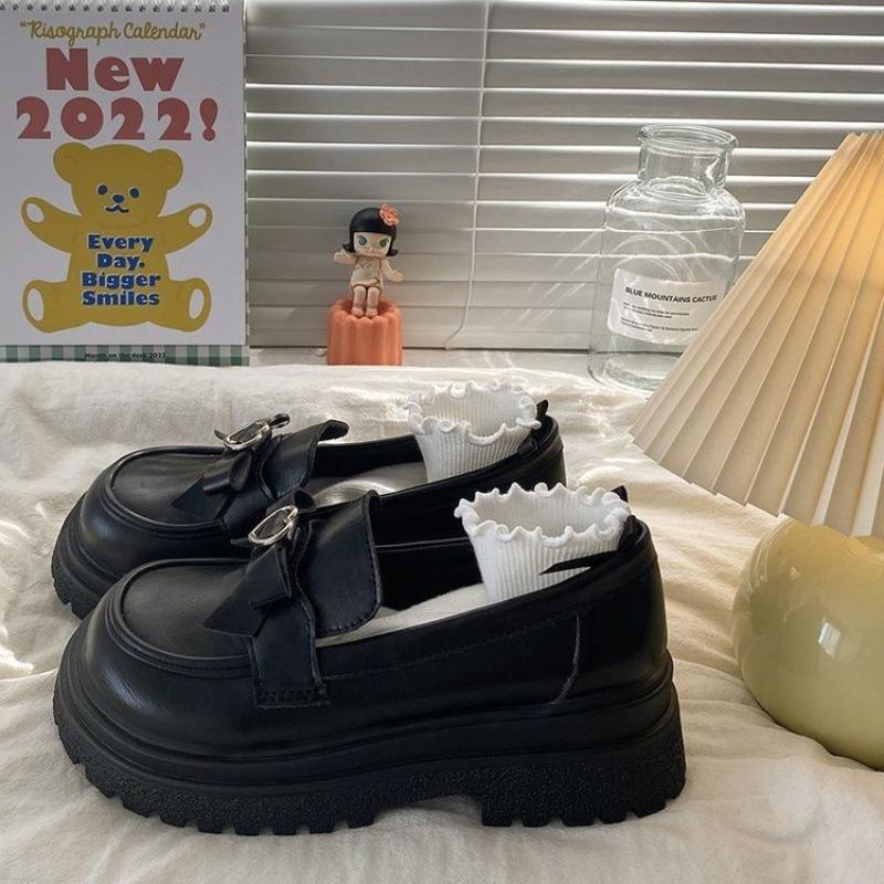 Fashion Fashion British Style Woman Shoe Spring New Round Flat Shoe Retro Versatile Women Casual Shoes Comfort Simple Women Leather Shoe