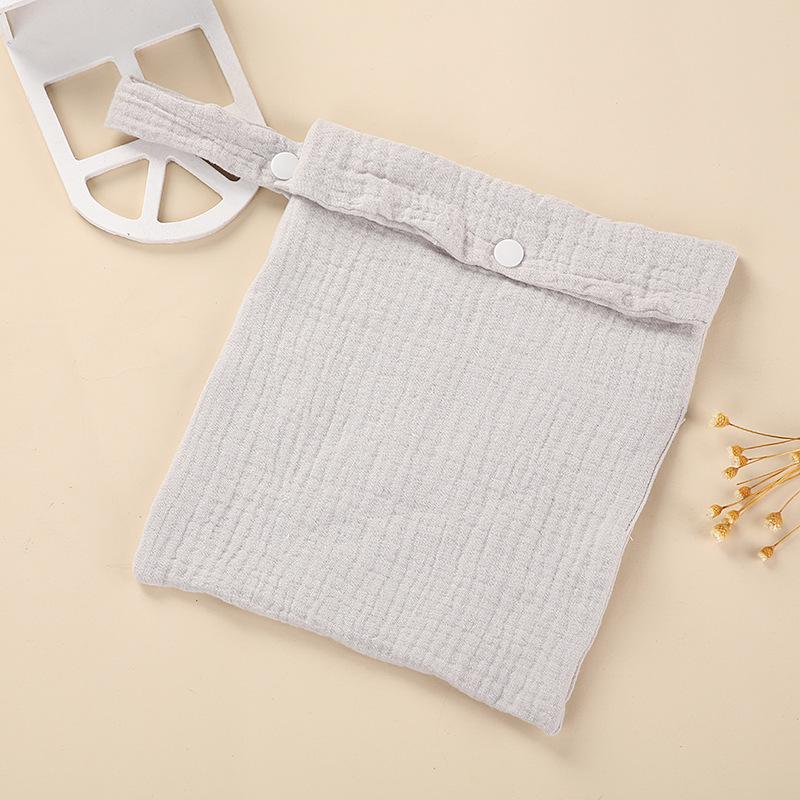 European and American Popular Multifunctional Mommy Bag: Outdoor Diaper, Baby Bottle, and Stroller Organizer.