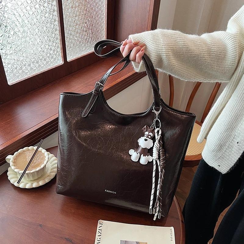 High value large capacity autumn and winter bag wind going shoulder bag temperament commuter tote bag