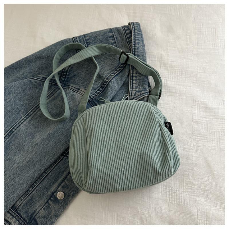 

Large capacity canvas bag women s new retro corduroy shoulder bag casual student class messenger bag светло-зеленый