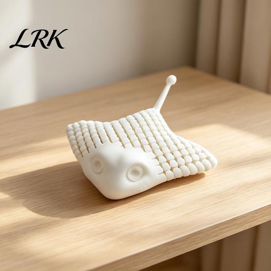 Manta Ray Toy 3D Printed Fidget Toy, Articulated Stress Relief Ocean Sea Creature Figurine Flexible Animal Figurine, Desk Decoration for Home Office