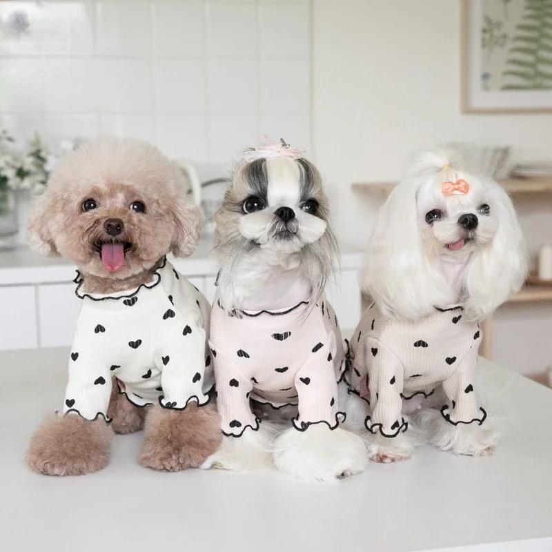 Herbst und Winter Haustier Unterwolle Kleidung bestickt Bär Waffel Home Weste Hund Katze Yorkshire Schnauzer Malteser Neujahr Weihnachten