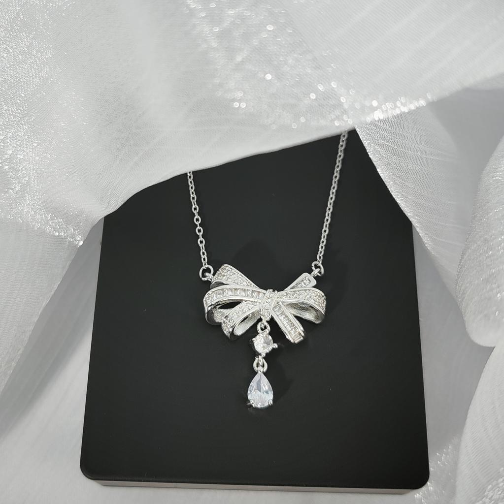 Titanium Steel Zircon Necklace Women'S Senior Personality Versatile Temperament Micro-Inlaid Pendant Jewelry