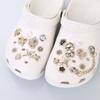 Goldene 3D Crocs Jibbitz: Hochwertige DIY Schuhanhänger & Schnallen