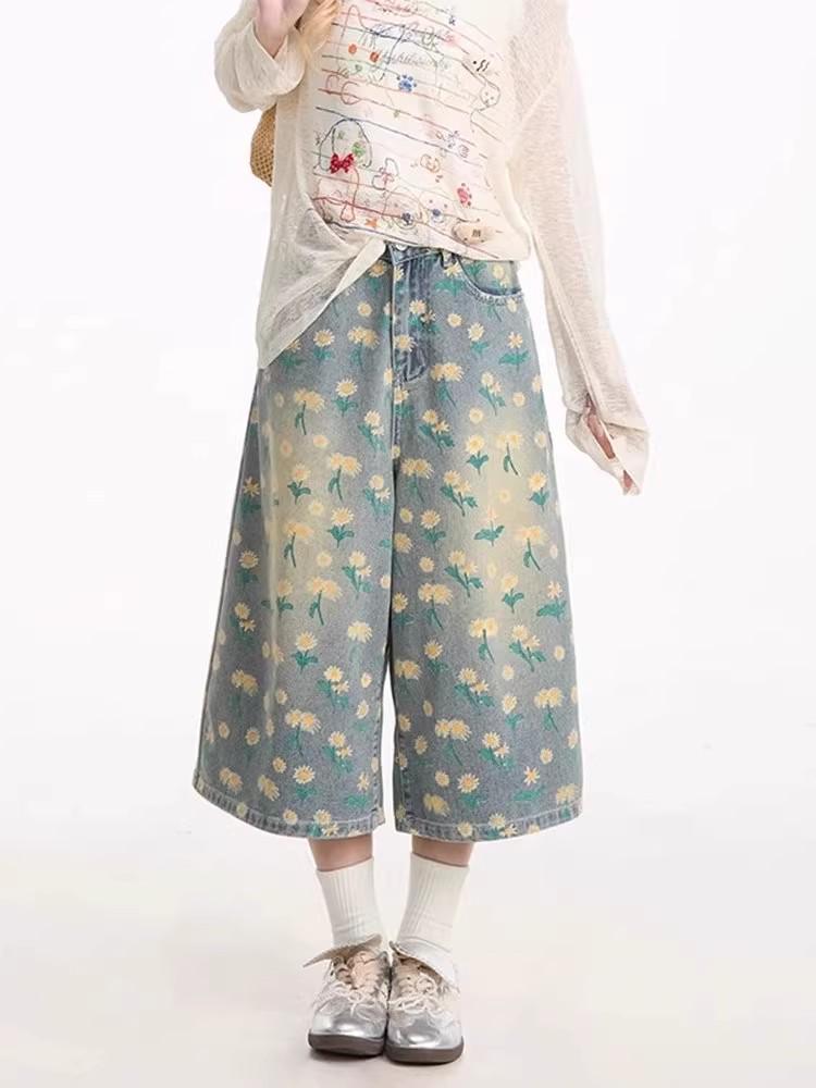 Women's 2025 Summer Hong Kong Style Retro Denim Chrysanthemum Cropped Jeans - Trendy & Loose Fit
