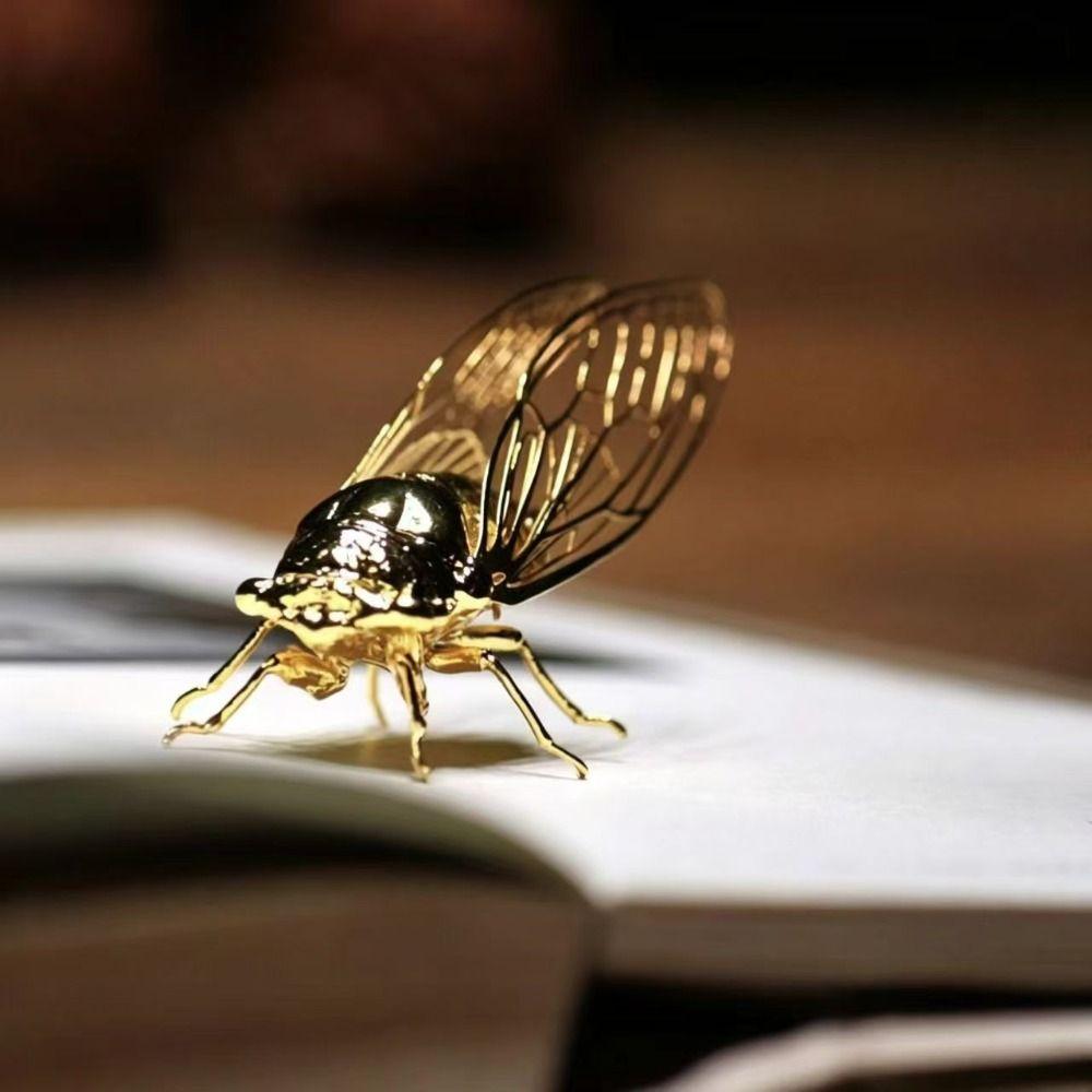 Hollowed-out Cicada Figurine Mini Vintage Insect Sculpture Micro Landscape Figurine Tabletop Decor