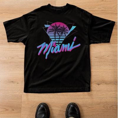 T-shirt Grafica Miami Retro Anni '80 Vaporwave Palme Estetica Spiaggia