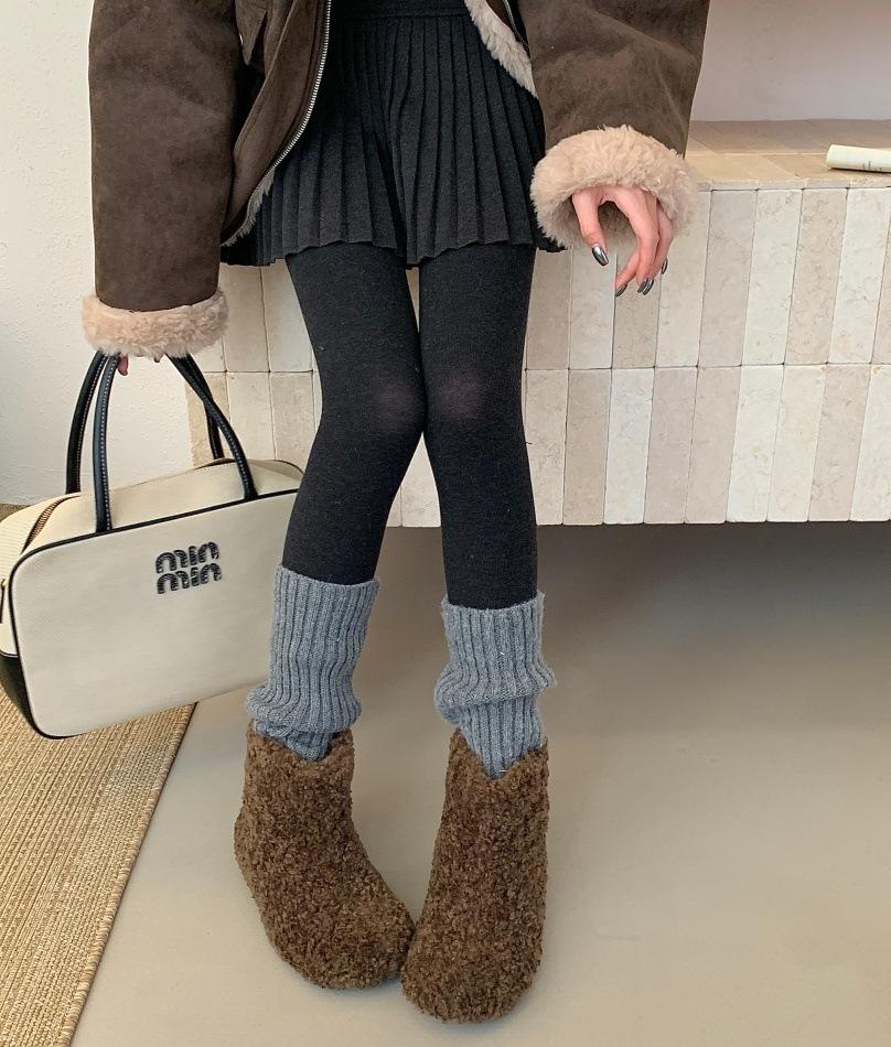 

Fleece thick warm fluffy shoes women wear in autumn and winter, sweet lamb wool one-pedal short boots, cute white snow boots 39 хаки