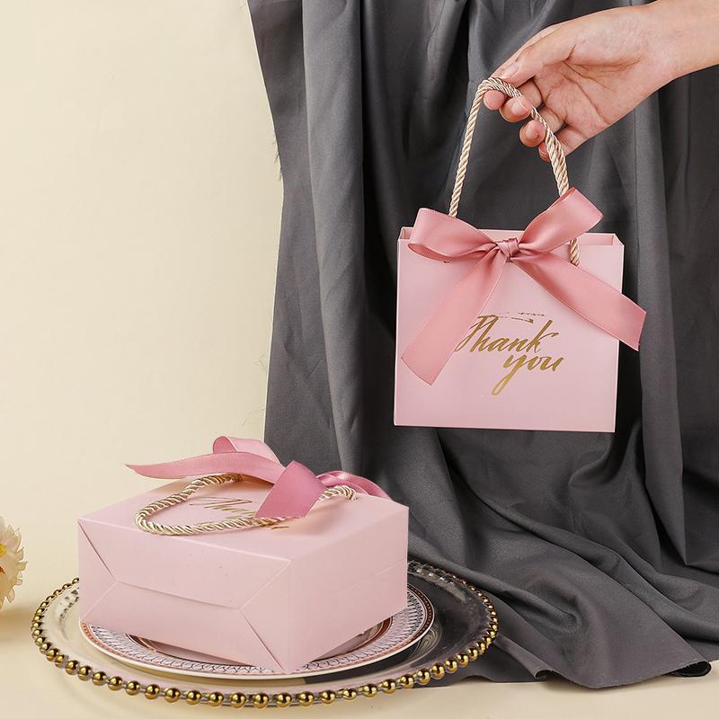 6121824PCS Thankyou Gift Bag Wedding Party Favor Gifts Wrapping Props Black White Red Pink Available Holiday Goodie Bags ZYF