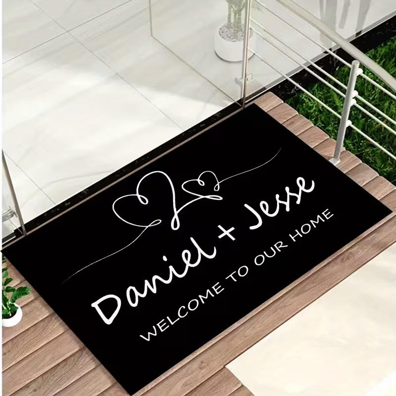 

Tappetino personalizzato nero con cuori Tappeto da ingresso antiscivolo per coppie Regalo Matrimonio Regalo di inaugurazione della casa 40cm x 60cm