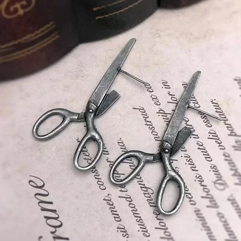 Dark Gothic Vintage Imitation Scissors Exaggerate Stud Earrings for Men Women Goth Punk copper Color Halloween Fashion Zircon