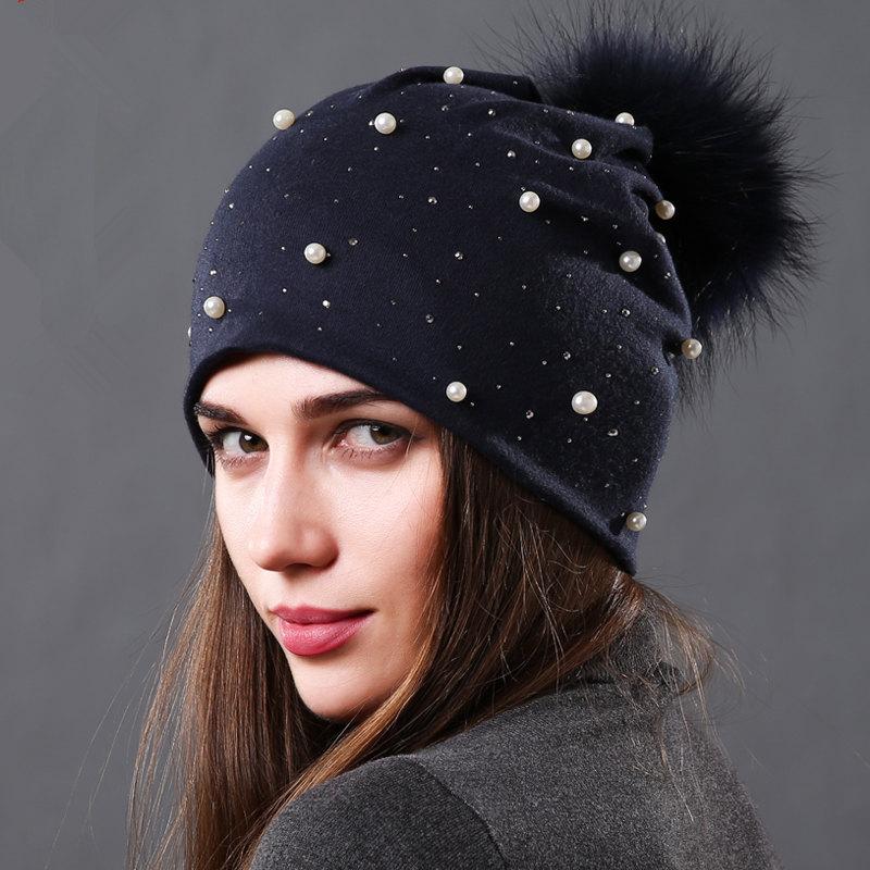 Automne hiver perles Double couche coton pull chapeau femmes polyvalent boule de raton laveur fourrure casquette chaude