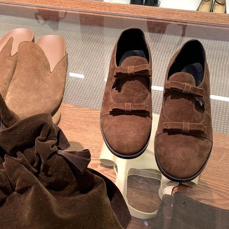 

Британский стиль ретро маленькие кожаные туфли женские 2025 новые бант круглый носок толстый каблук одинарные туфли лакированная кожа колледж jk униформа туфли 39