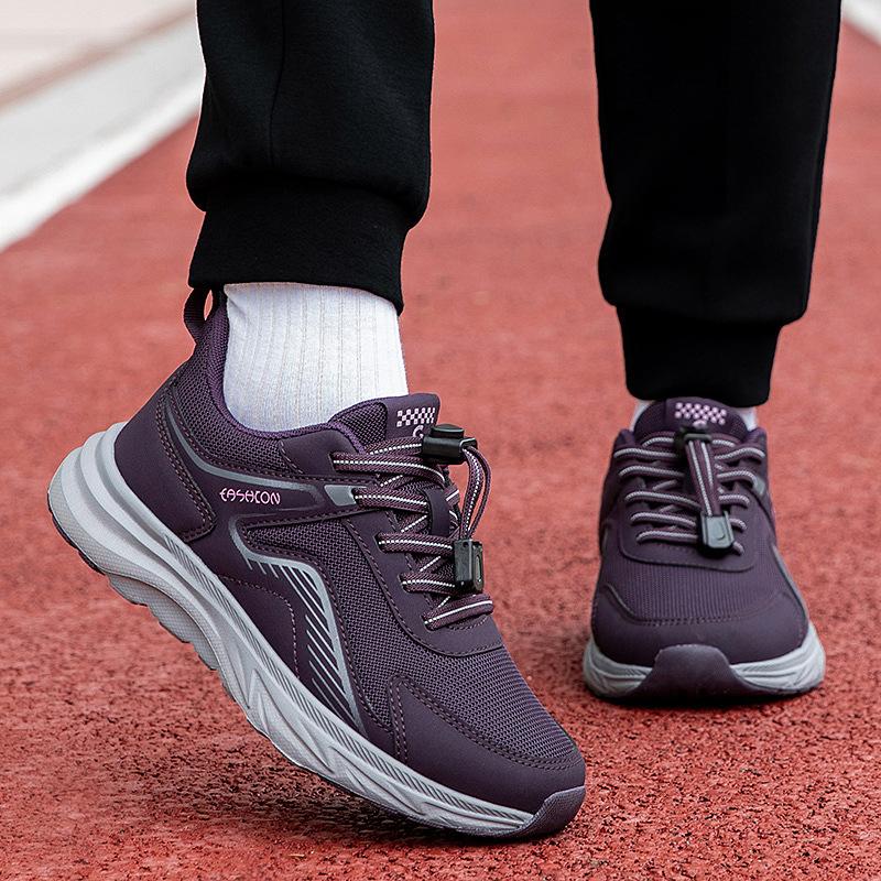 Genuine foot spring and autumn models, Chinese non-slip soft sole, light leisure sports walking shoes, mother shoes