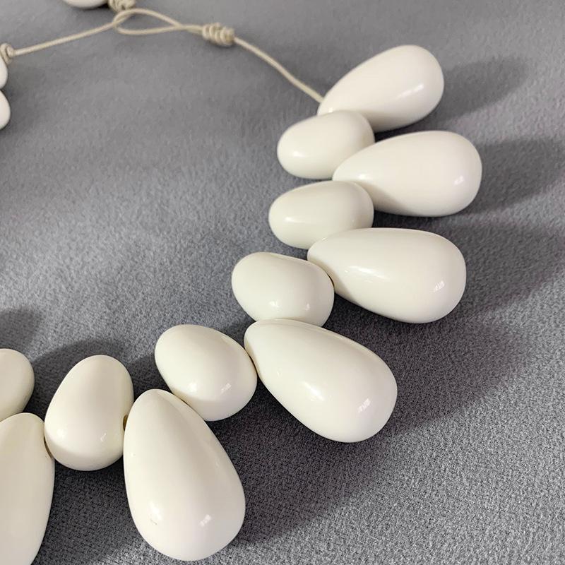 Stylish Teardrop Resin Beaded Necklace - European & American Design