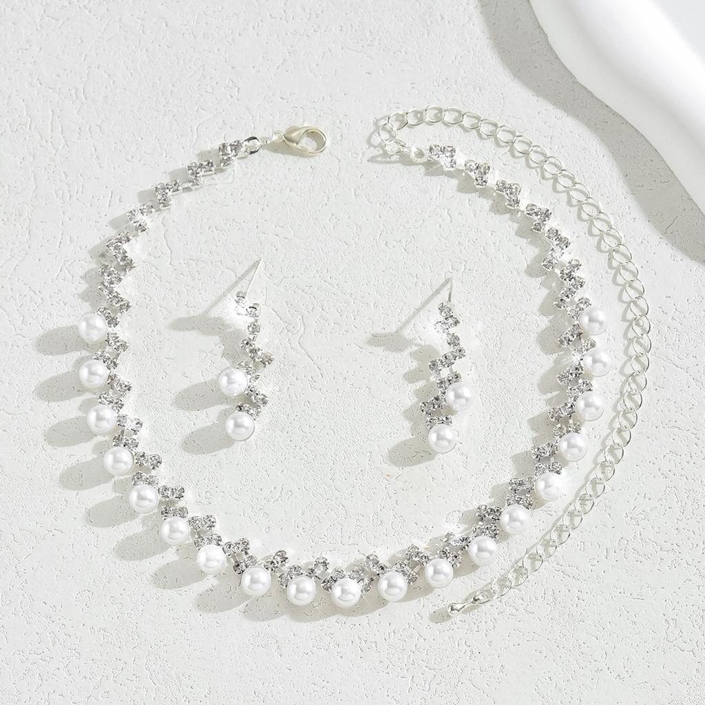 3PC Women's Fashion Trend Copper Claw Chain Series Zircon Necklace Earrings Zircon Set Wedding Banquet Party Holiday Gift