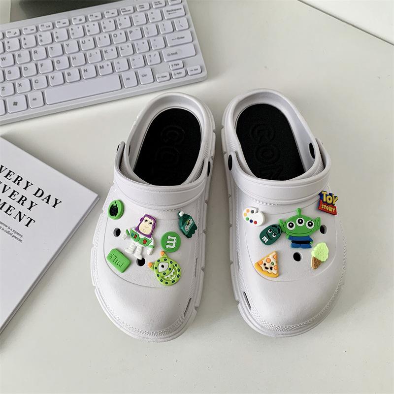 Hole shoes women's 2025 new women's muffin platform beach shoes student bag head wearing sandals