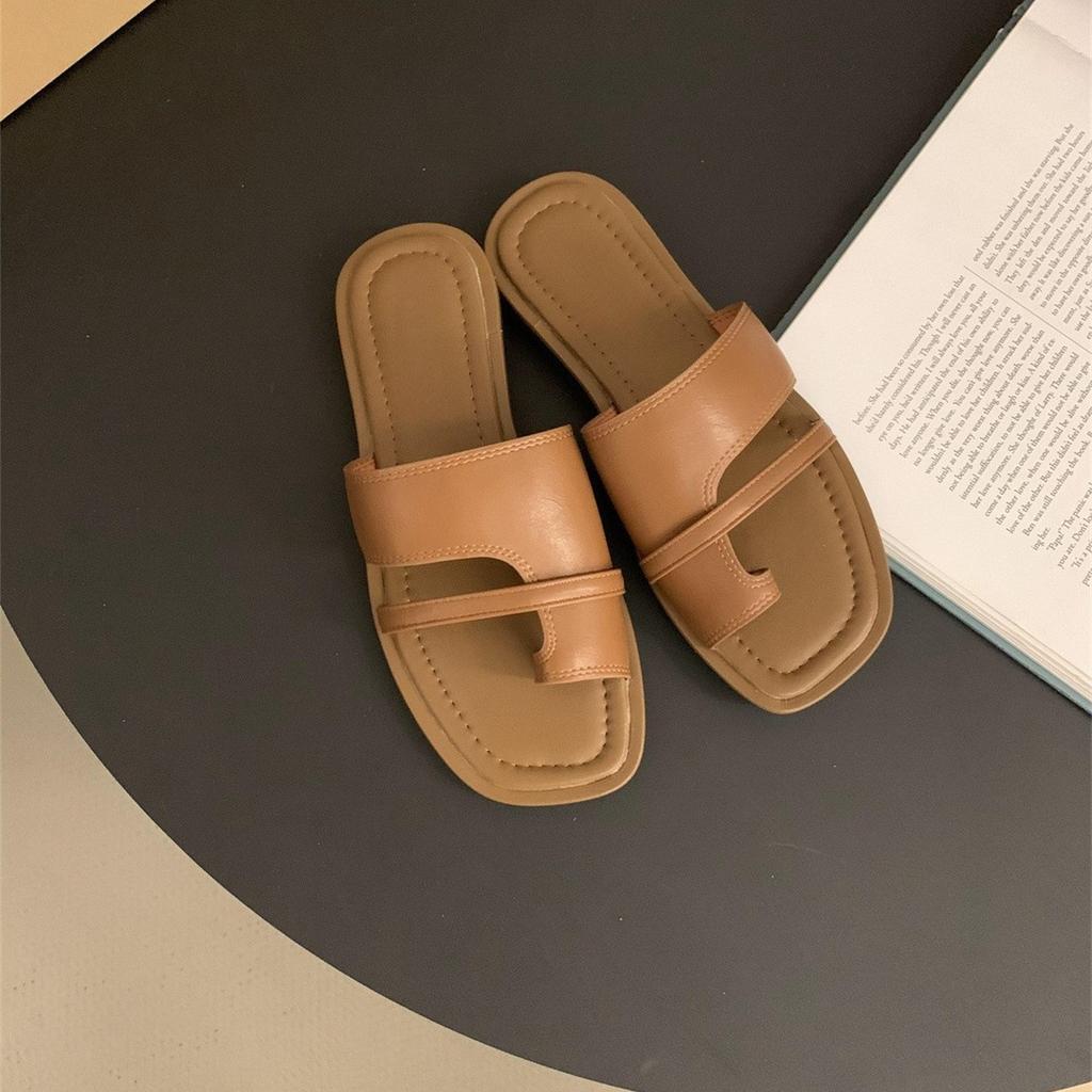 Korean Version of Retro Flat-bottomed Toe Slippers Women's Outer Wear 2025 Summer New Niche Fashion Commuter Open-toed Sandals