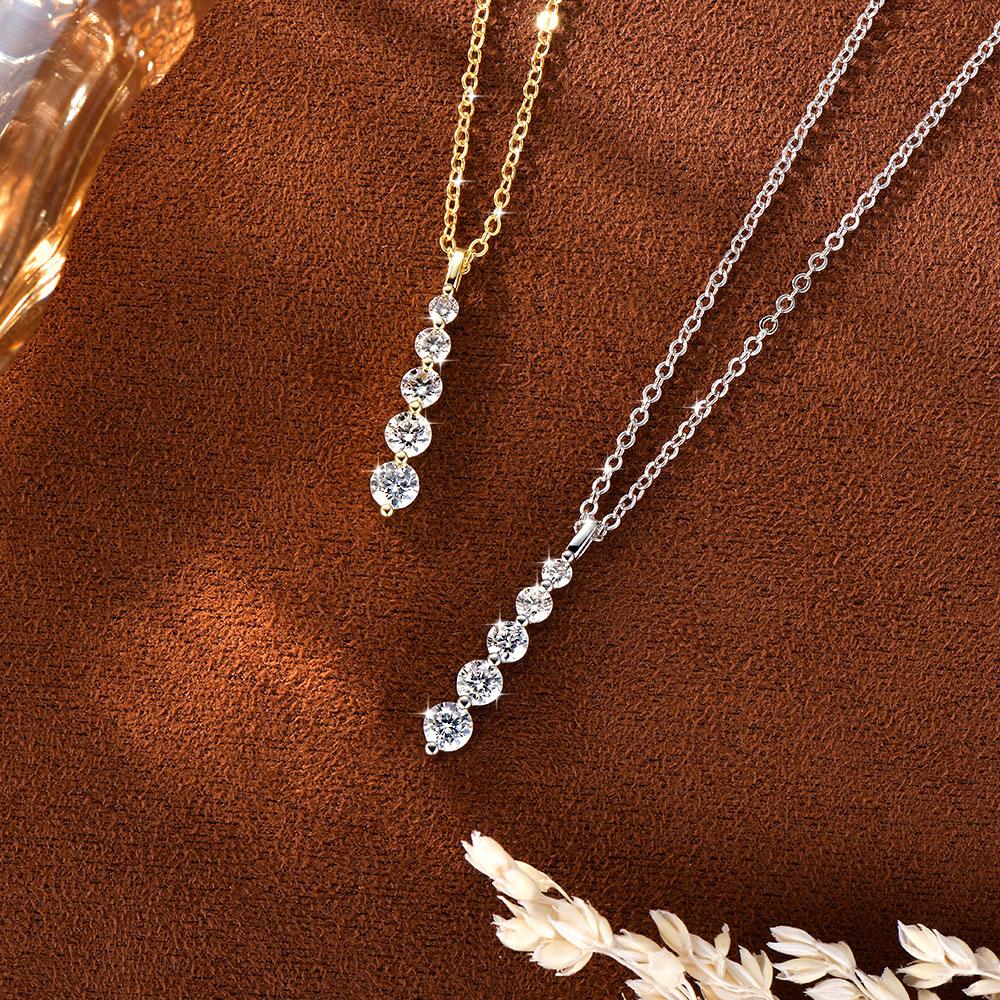 New 5-Stone DVVS1 Moissanite LuxuriousStraight Gradient V-Neck Calabash Long Collarbone Chain Fashion Pendant Necklace for Women