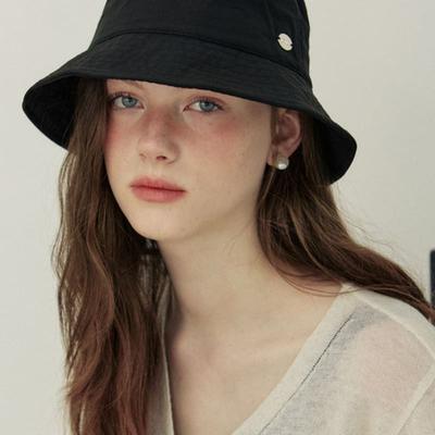 Kepurės ir skrybėlės