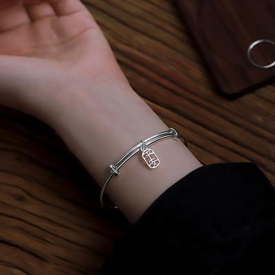 Nowa bransoletka Ping An Joyful Pendant dla młodych kobiet z prostą bransoletką pierścieniową, unikatowa bransoletka projektowa