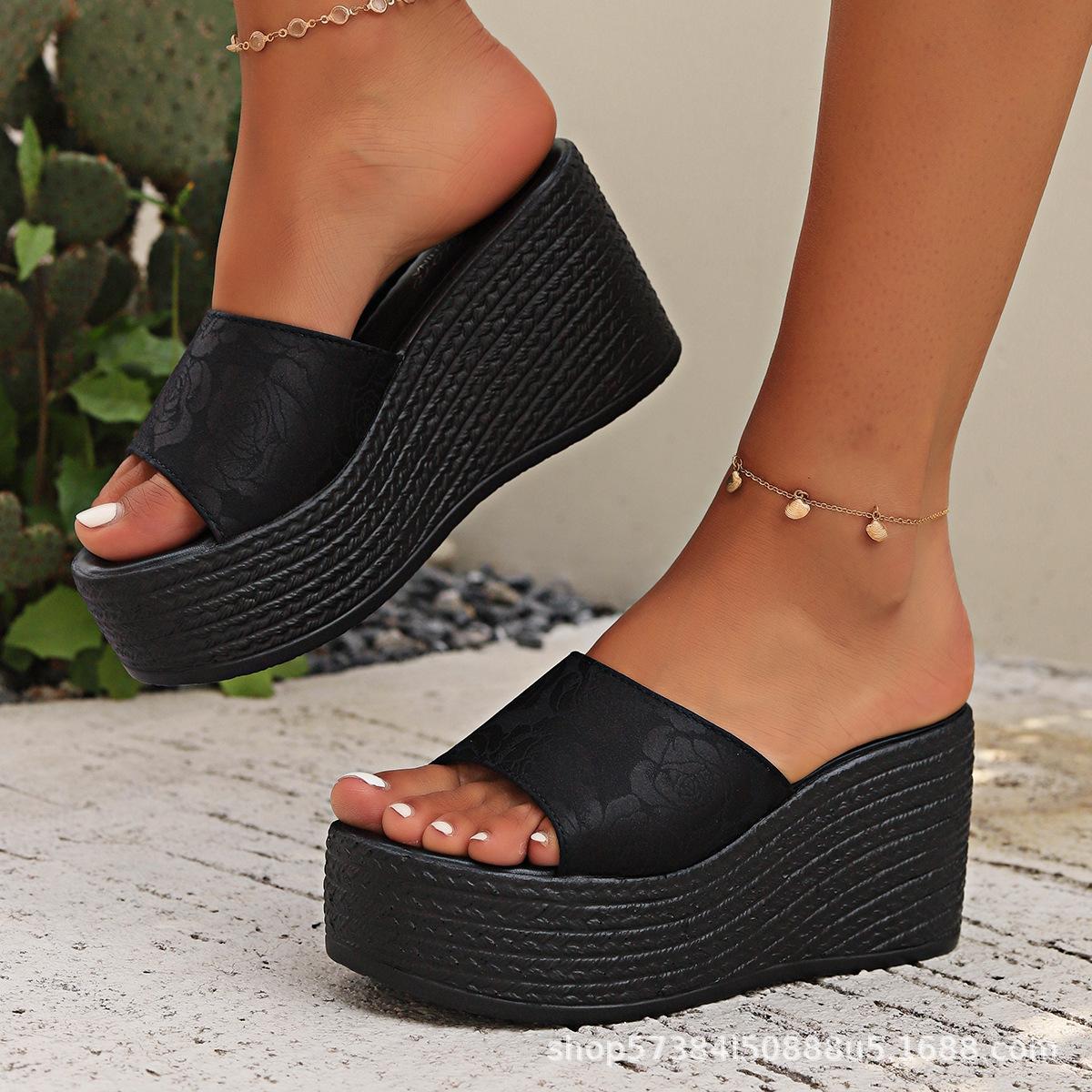 

Внешняя торговля большой размер женская обувь лето новая танкетка мода простая и легкая одна педаль рыбий рот прохладные тапочки 34 чёрный