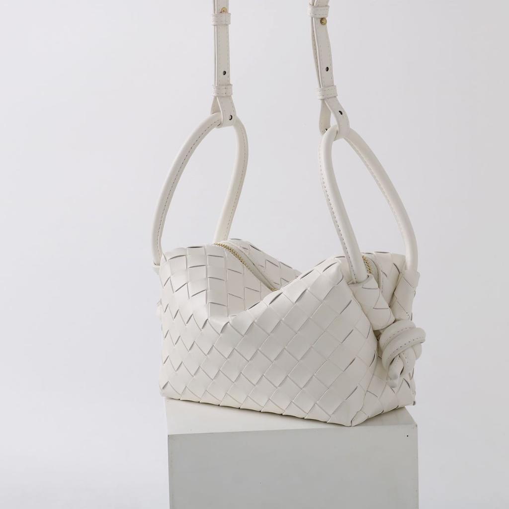 Mini pletená kabelka Všestranná Jednoramenná Crossbody Polštářová taška Vysoce kvalitní Senzorický košík na zeleninu Tongqin Lindi
