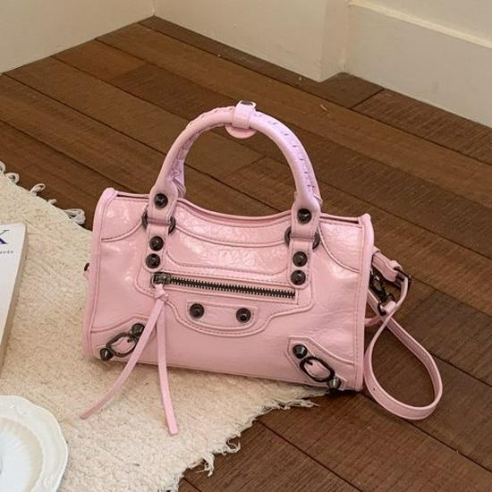 New Rivet Motorcycle Handbag: Trendy French Retro High-End Shoulder & Crossbody Pillow Bag