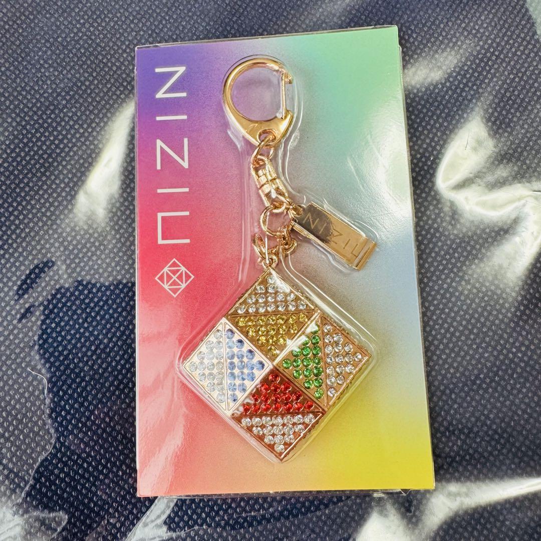 

[USED] Final Price NiziU Cube Keychain