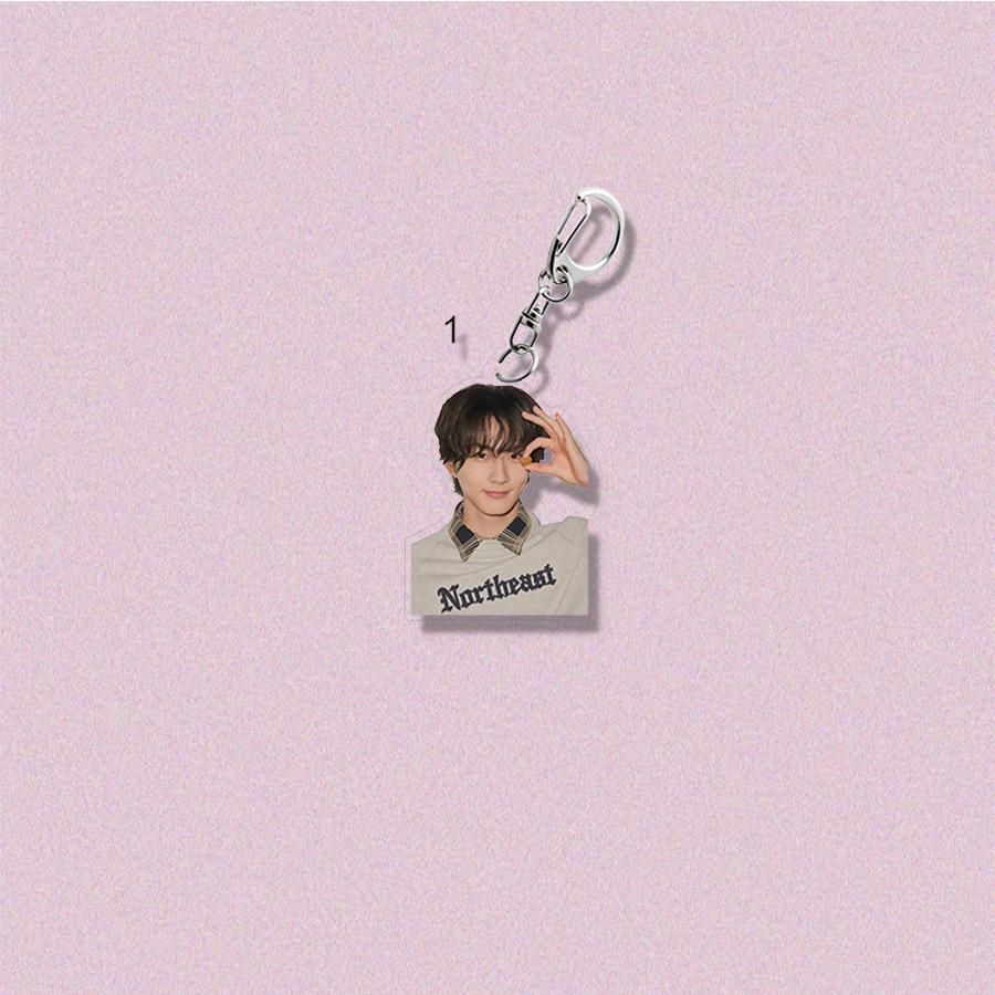 ENHYPEN Cute Casual Photo Keychain, ENHYPEN Member Portrait Acrylic Pendant, Kpop Fans Aesthetic Bag Charm JUNGWON