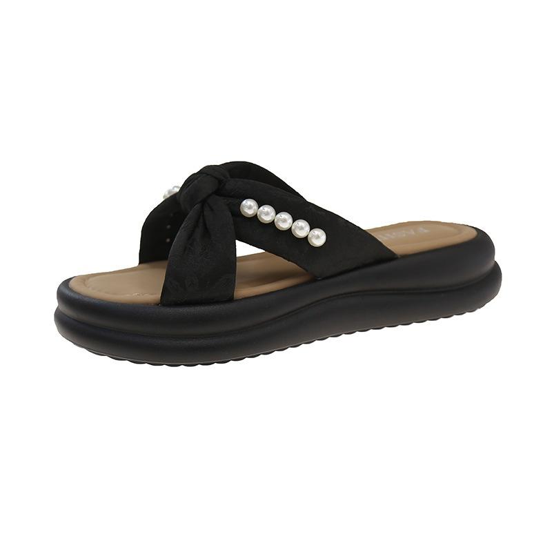 Cool slippers women's summer wear 2025 new thick-soled casual pearl sandals fashionable versatile Chinese style one-word drag