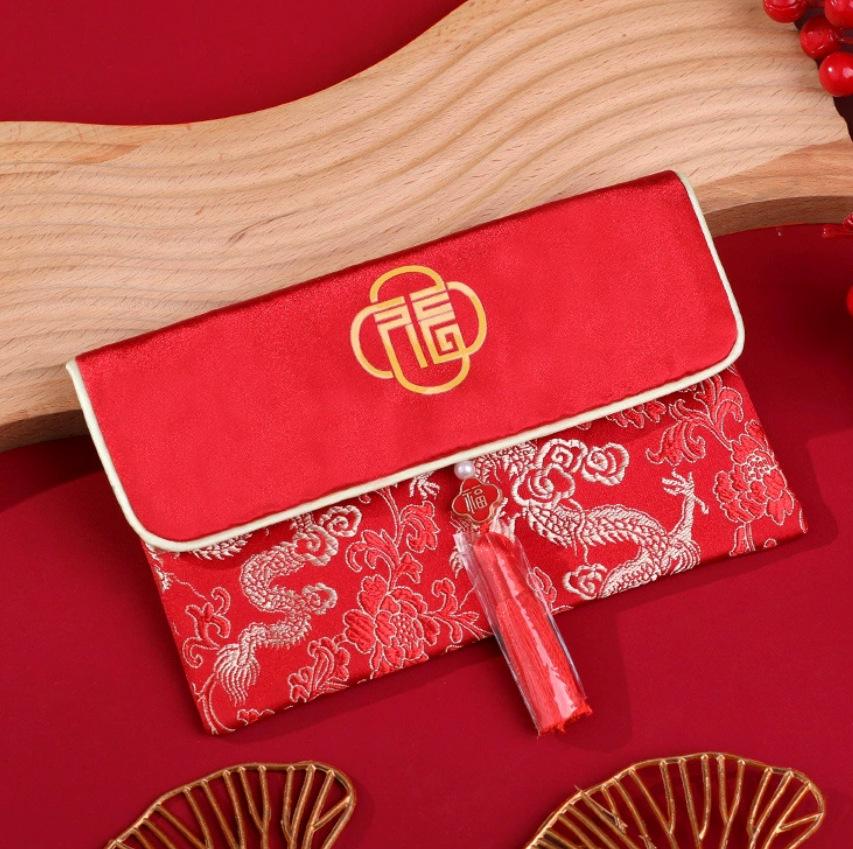 Festive Red Envelope Jewelry Bag with Tassel and 'Fu' Character - Wedding Gift or Coin Purse