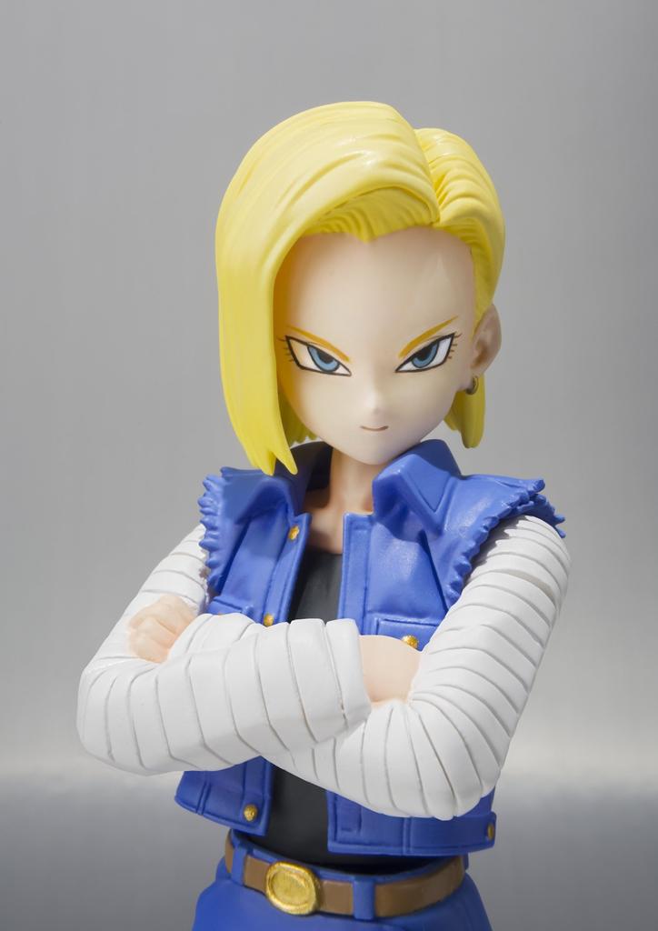 DRAGON BALL Z Android 18 Figure S.H.Figuarts