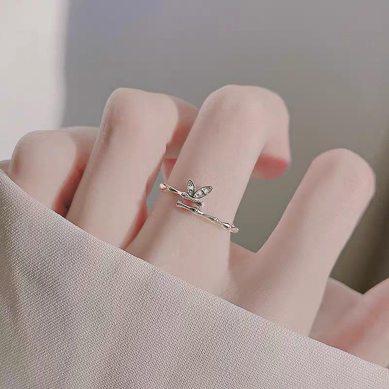 Micro-Inlaid Zircon Fashion Open Ring - Adjustable Luxury Index Finger Jewelry for Women