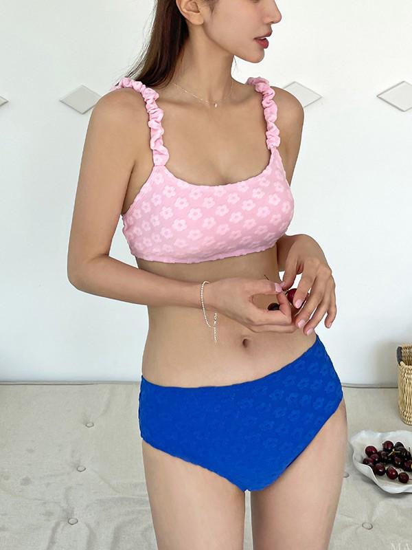 2025 Korean Split Swimsuit: 2-Tone Color Block with 3D Floral Embossing, Tummy Covering for Women