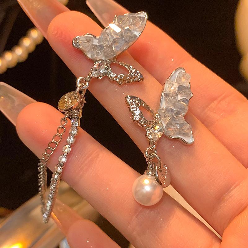 

Asymmetrical Crystal Butterfly Tassels Ear Stud Earrings one size