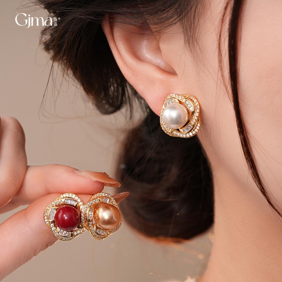 European and American zircon spiral pearl earrings, stud earrings, exquisite and simple earrings, women