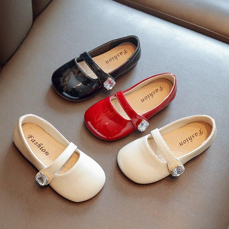 Spring Autumn Patent Leather Girls Shoes Fashion Rhinestone Princess Shoes Shallow Kids Party Dress Shoes Solid Color Mary Janes