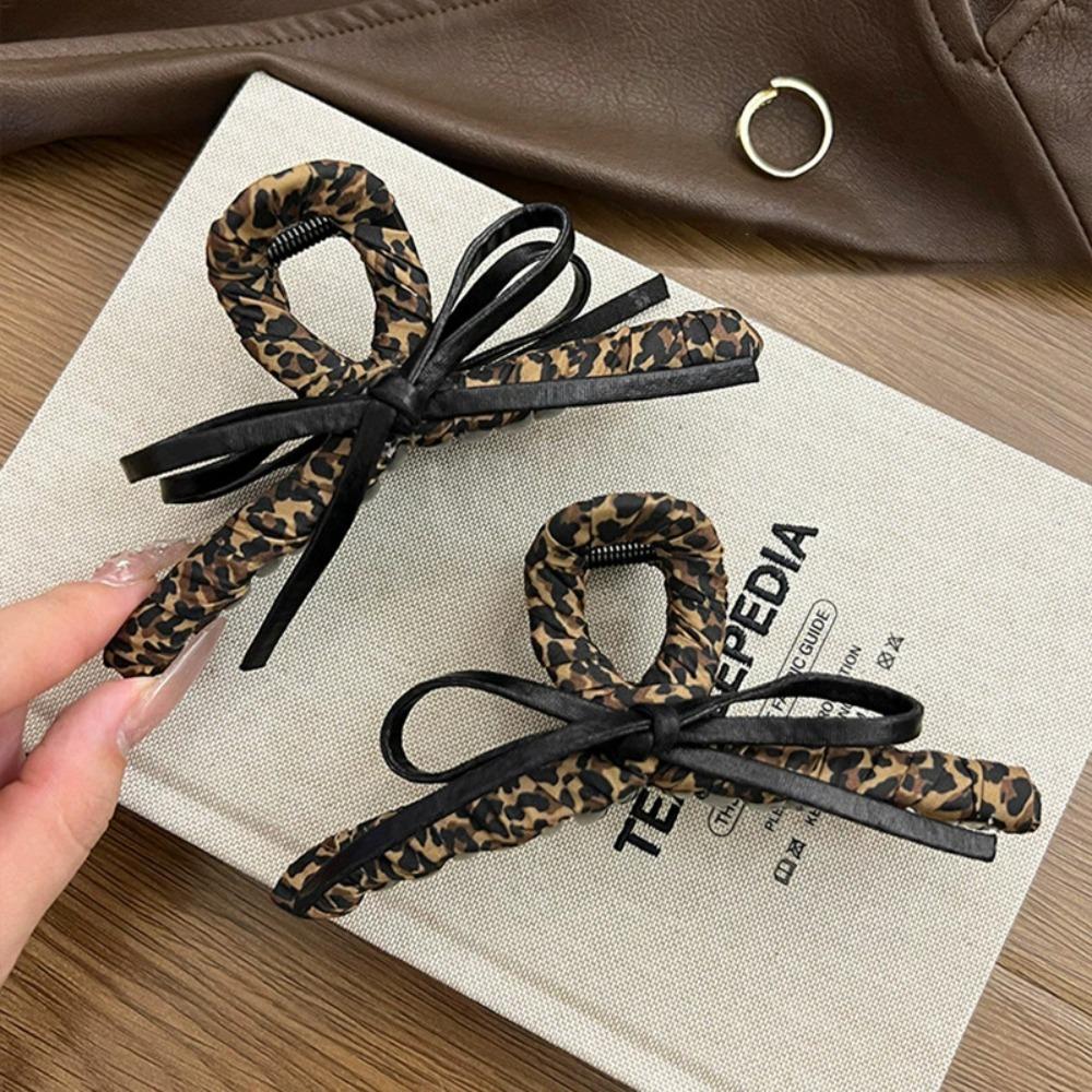 Sweet and Cool Leopard Print Grab Clip Bow Leather Strap Niche and High-end Daily Styling Shark Clip At The Back Of The Head