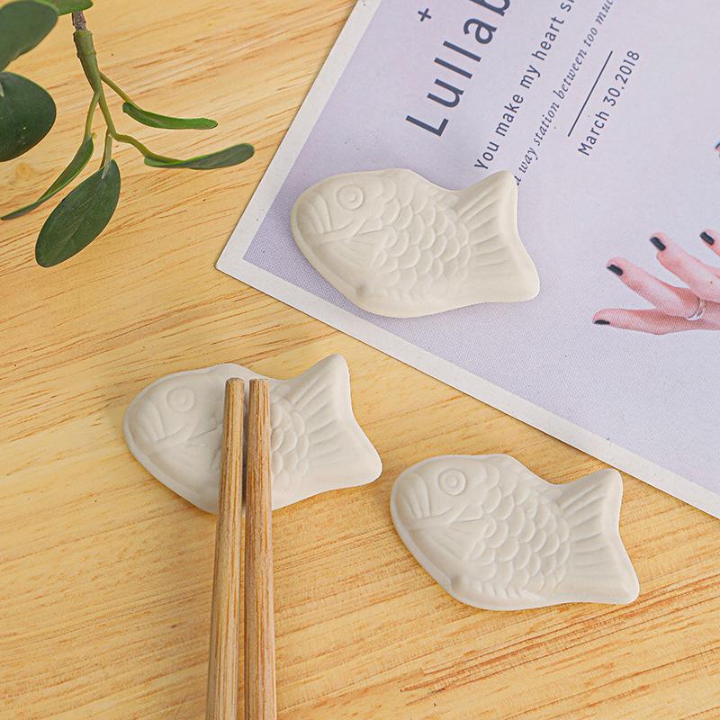 2pcs/setCeramic Vegetable Shape Chopsticks Holder Chopsticks Holder Stand Practical Fashion Kitchen Tableware Chopsticks Holders