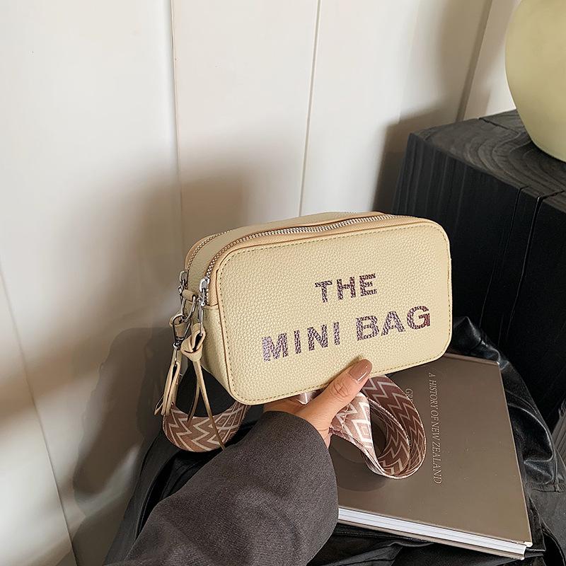 New Fashion Letter Shoulder Bag Popular Letter Small Square Bag Crossbody Bag 2025 Casual Women