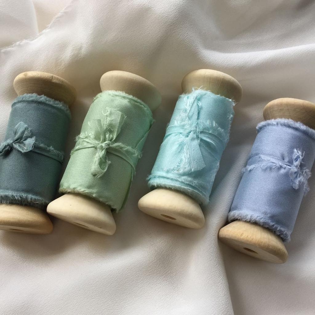 Luxurious Silk Habotai Ribbon with Sheer Finish Frayed Edge Bow Tie for Elegant Gift Packaging Factory Direct