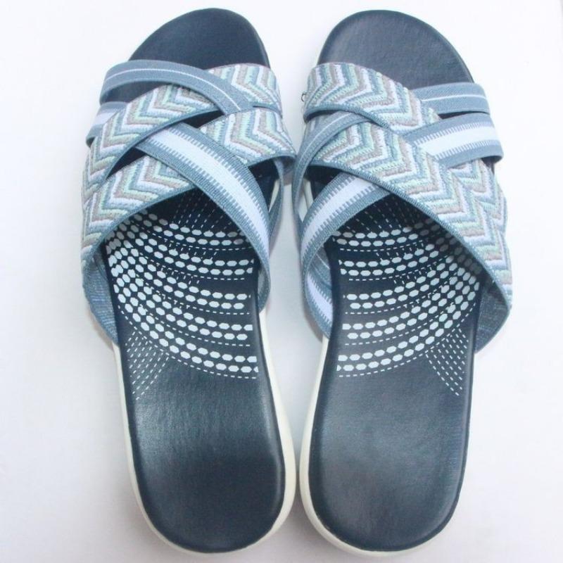 Large-sized Thick-soled Shoes Cross-sandals Flat-bottomed Fly-woven Soft-soled Shoes and Casual Sandals
