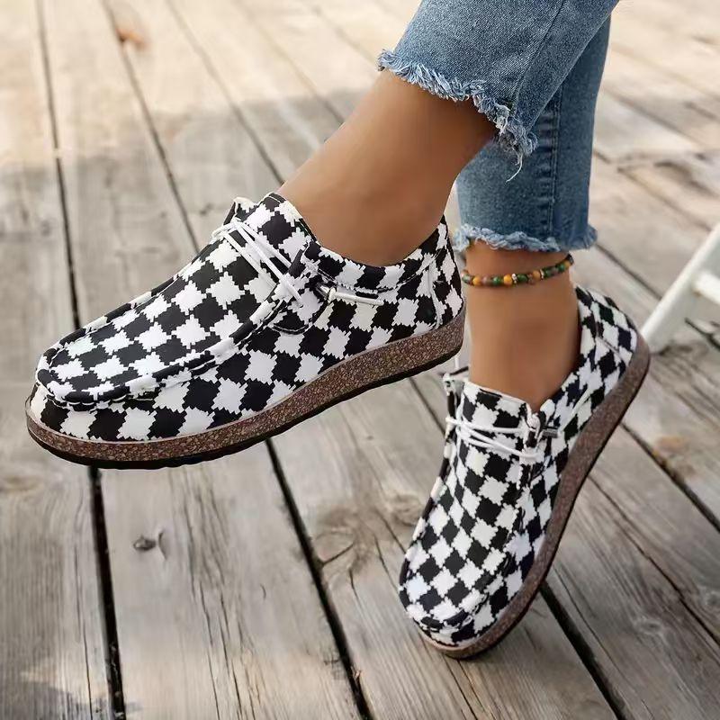 New Flat-bottomed Women's Shoes for Plus-size Women, Casual Shoes on One Foot
